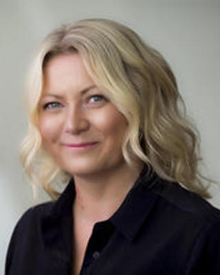 Lydia Lynch